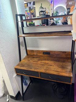 Freestanding Ladder Desks with Power Outlets, Small Home Office Study Reading Desks with 2 Fabric Drawers and Side Bag, Computer Gaming Desk Modern Va