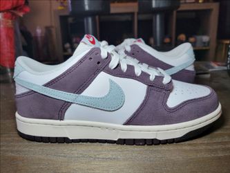 NIKE DUNK LOW SE 'BURGUNDY ASH GLACIER BLUE'