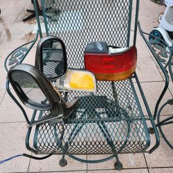 Vendo 2 Espejo De Honda Acord Y 2 Luses Año 90 Al  93