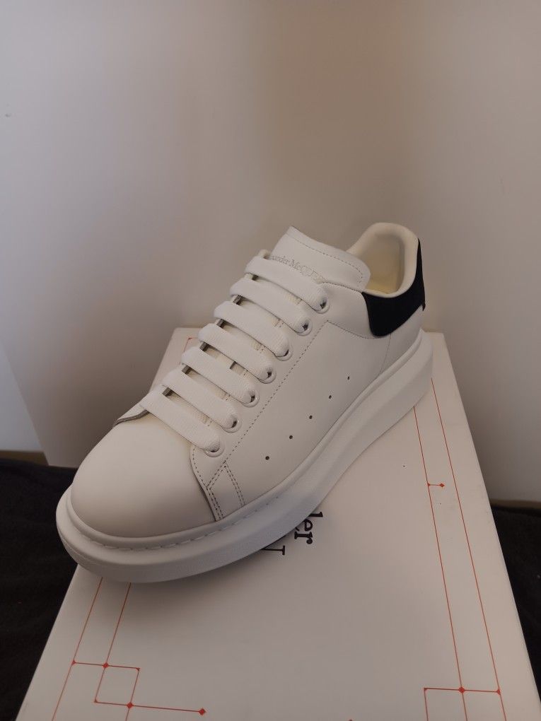 Alexander McQueen Black heel Sneaker