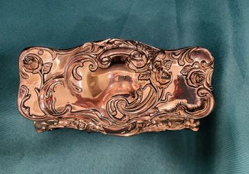 Stunning Vintage Godinger Jewelry Box With Ornate Design. 