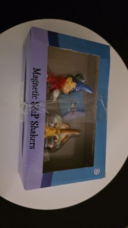 Mickey Magnetic S &p Shakers 