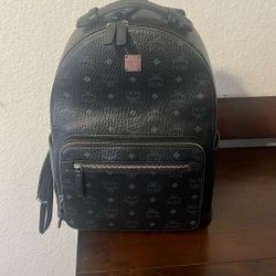 Mcm Backpack (Black) medium size