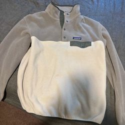 Patagonia Women’s Synchilla Fleece Size Large