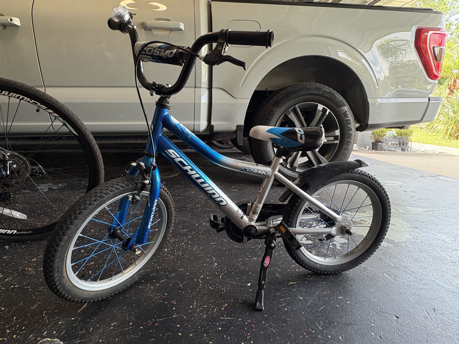 Schwinn Kids Cosmo 16” Bike Blue Gray Smartstart
