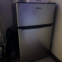 Whirlpool 3.1 cu ft Mini Refrigerator