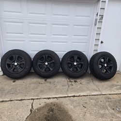 2014 jeep cherokee tires.