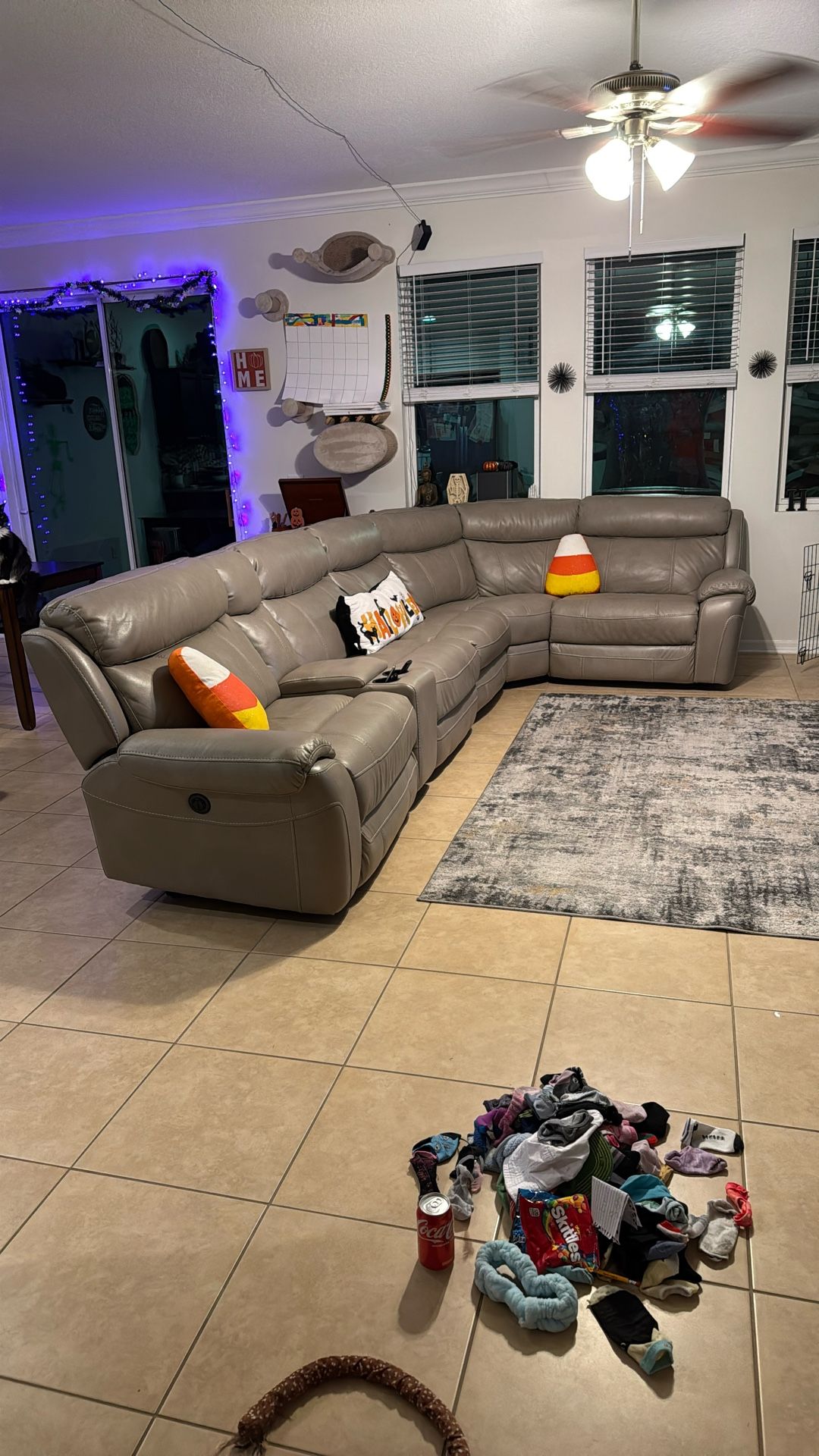 6 Seater Couch - Sectional - 3 Recliners