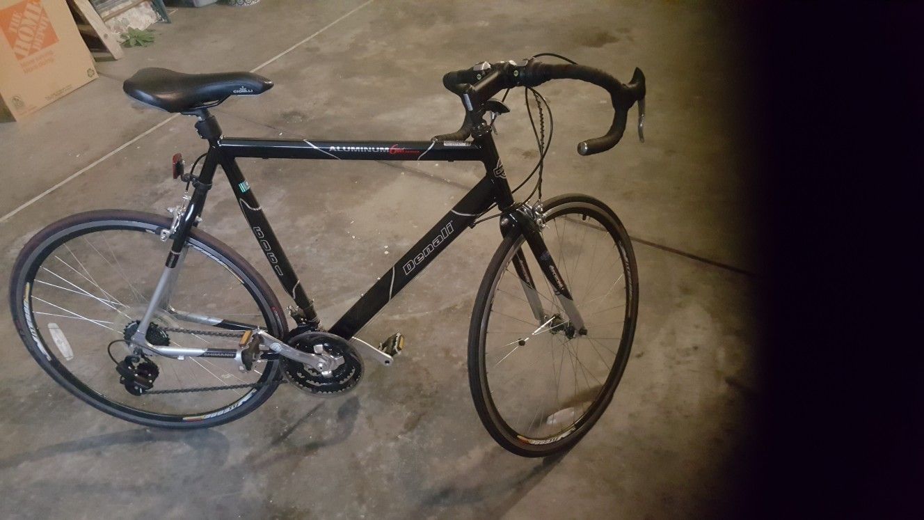 RACING BIKE ALUMINUM 6061 GMC DENALI SHIMANO VITESSE ARMADILLO ELITE AERORAILS REVOSHIFT 21 SPEED 160 O.B.O. for Sale in Bakersfield CA OfferUp