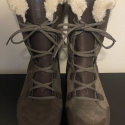 Columbia Women's Ice Maiden II Snow Boots Size 10