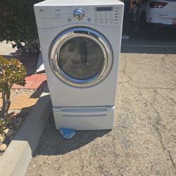 Washer Dryer With Pedelstols!