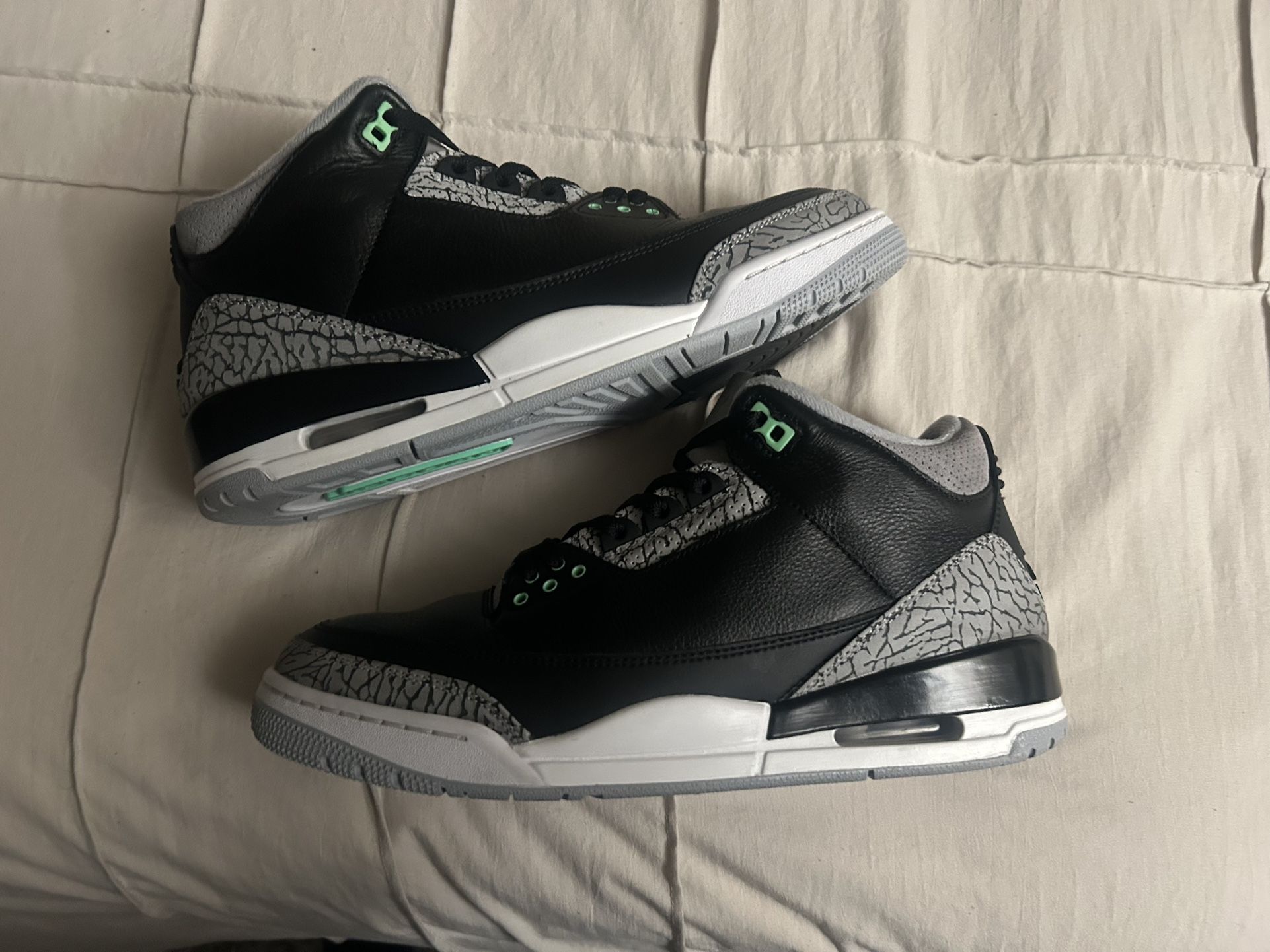 Vnds Jordan 3 Green Glow Size 11