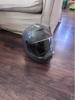 Motorcycle helmet