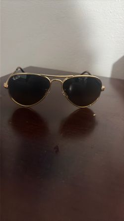 Ray-Ban Aviator Sunglasses Gold Frame