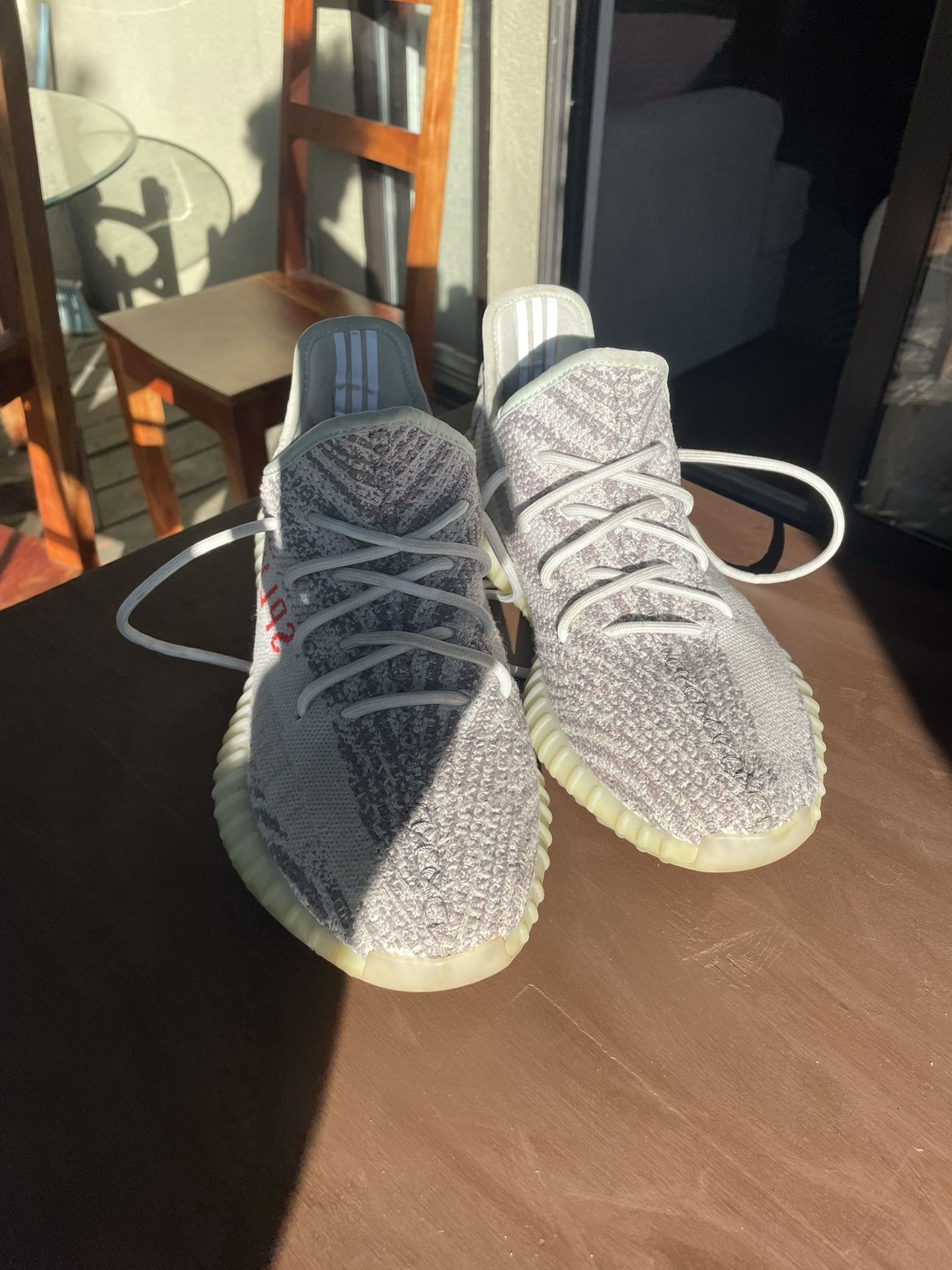 Yeezy‘S 320
