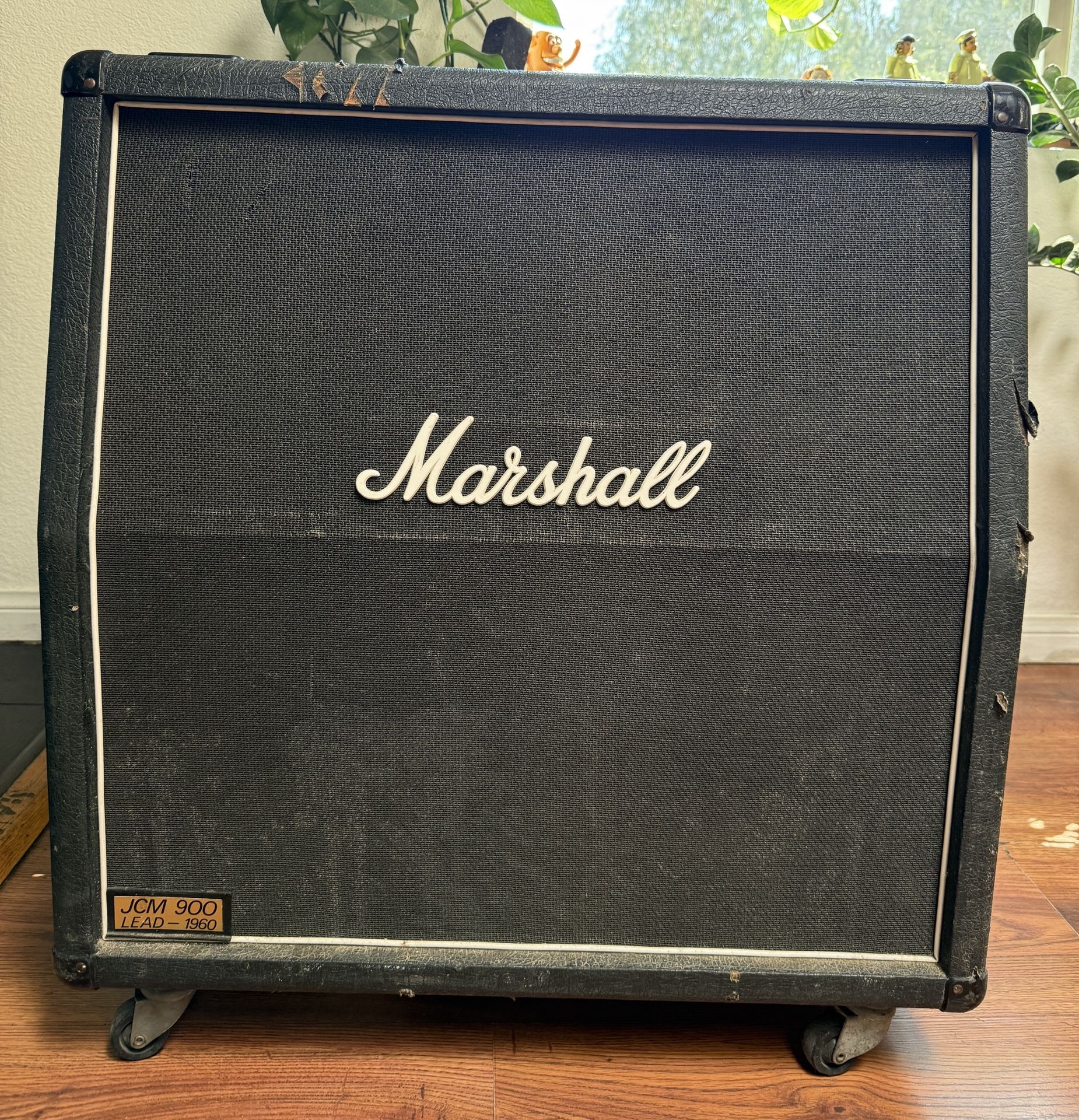 Marshall JCM 900 Lead 1960 4x12 Guitar Cab