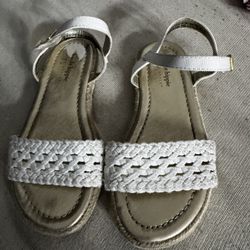 Girl sandals size 10 toddler