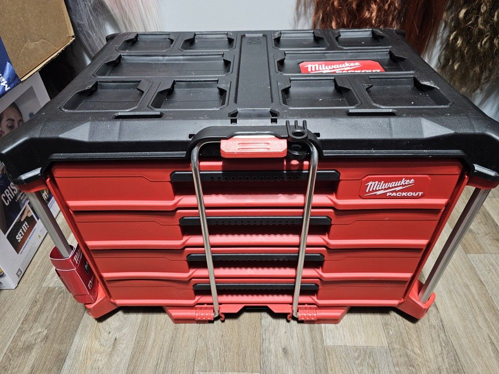 Milwaukee
PACKOUT 22 in. Modular 4-Drawer Tool Box with Metal Reinforced Corners and 50 lbs. Capacity