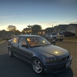 2005 BMW 330i