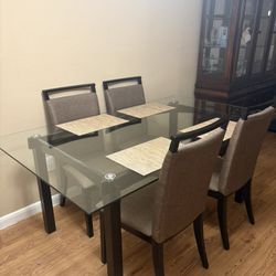 Table/Glass Table 