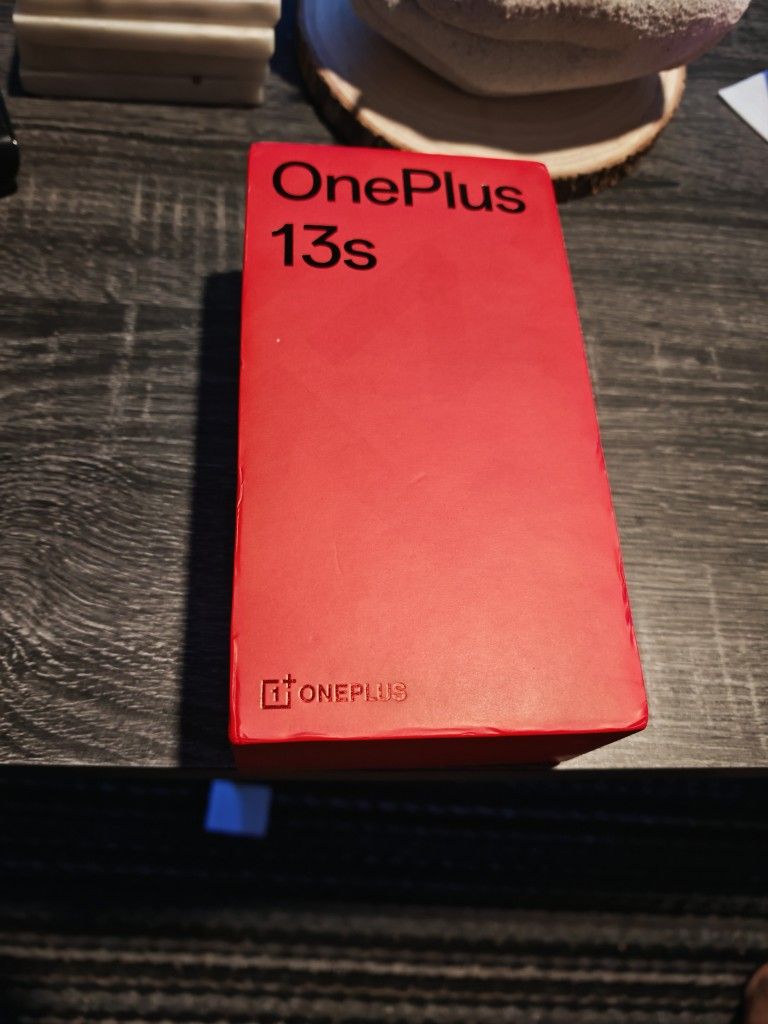 OnePlus 13s 