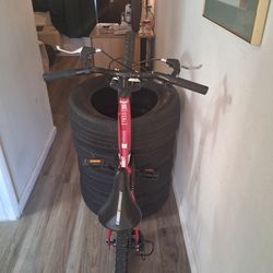 Youth 7 To 14 Year Old Diamondback Mountain Bike