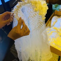 Brand New Wedding Dress !!