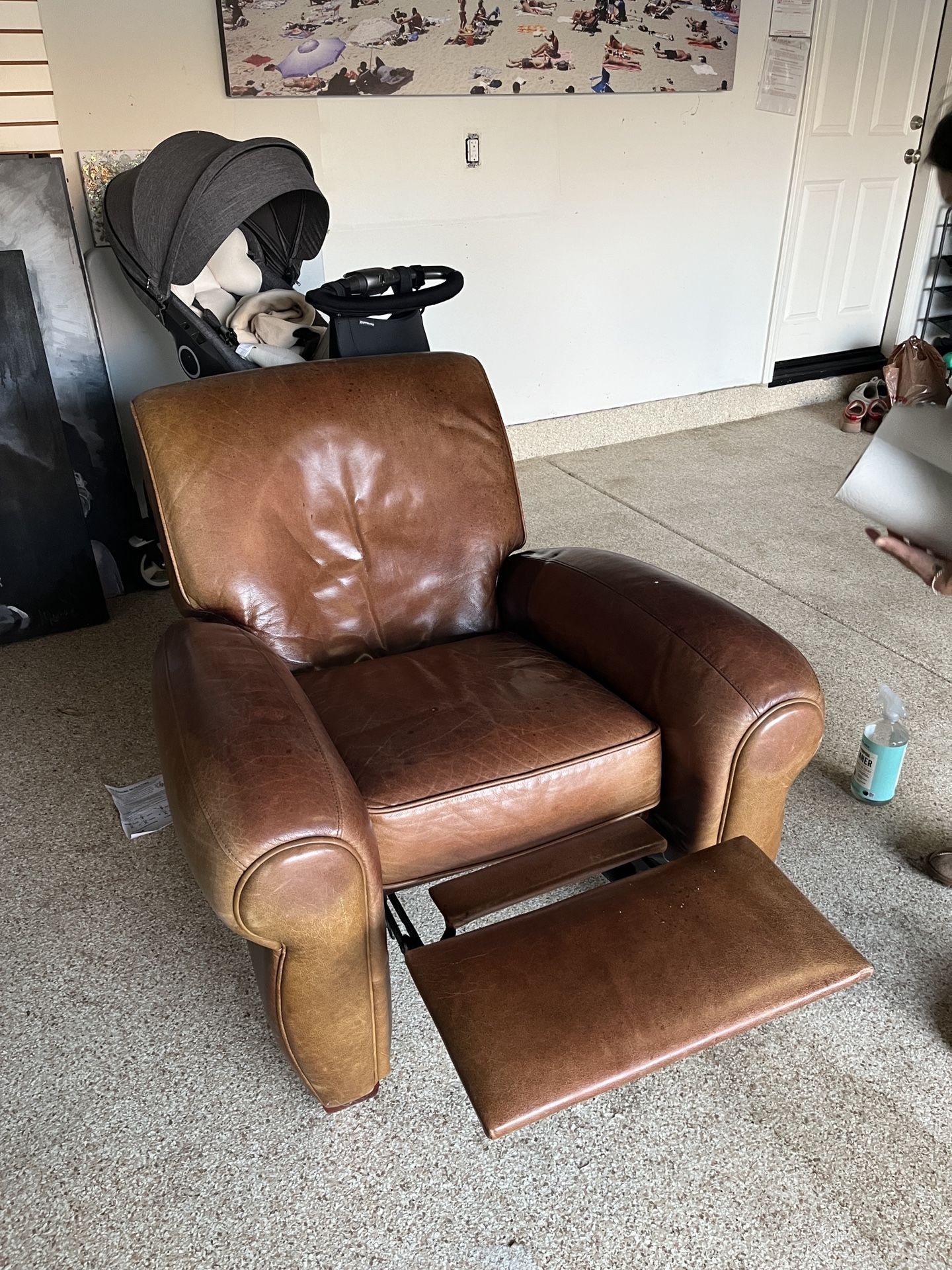 Leather Reclining Chair (brown)
