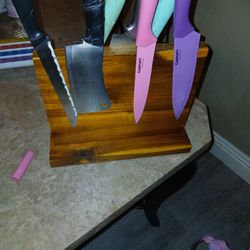 Magnetic Knife Block