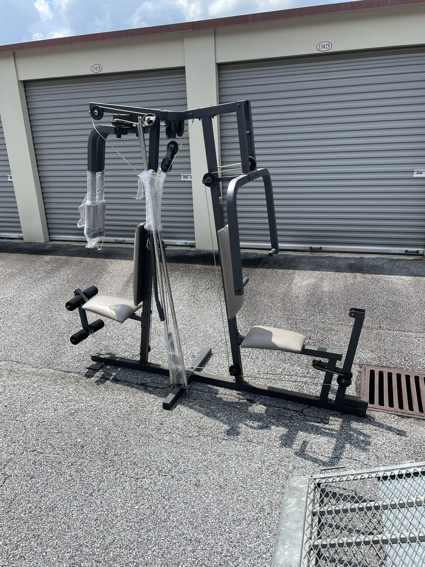 BRAND NEW Wieder9628 Home Gym !!!!! (2seats) OBO