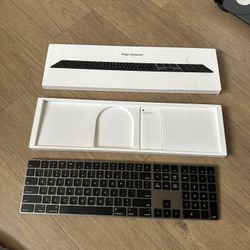 Apple Magic Keyboard with Numeric Keypad (Space Gray) – For Parts/Repair