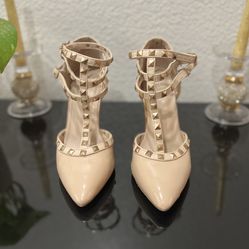 Tan Studded Heels Size 8 Women 