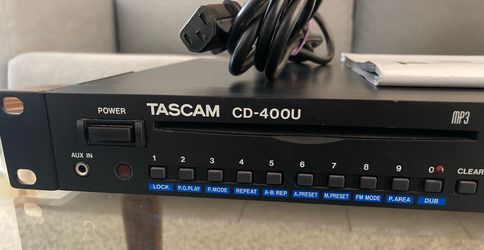 Tascam CD Player CD-400U (CD/SD/USB/Bluetooth/Tuner)