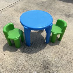 Little Tikes table & Chairs 