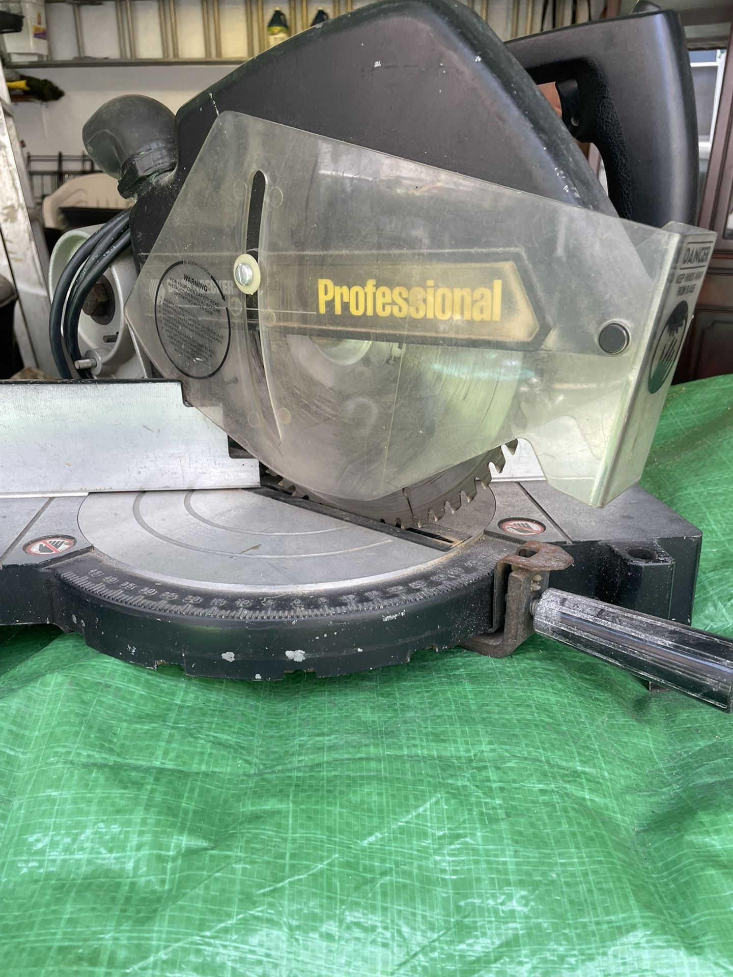 Black And Decker 10” Miter Saw(1703)