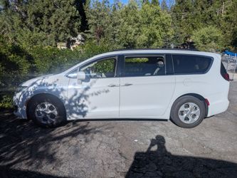 2018 Chrysler Pacifica Hybrid