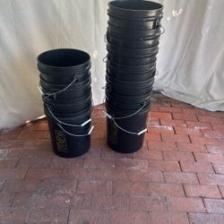 11 black Drum Buckets 