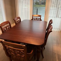 Bernhardt Dining Kitchen Table And Upholstered Chairs