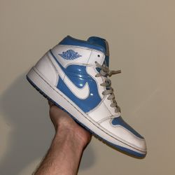 Jordan 1 Legend Blue