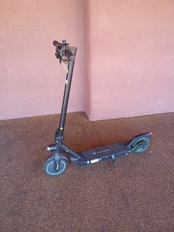 Isiwheels 36V evscooter. 22mph very smooth and comes with