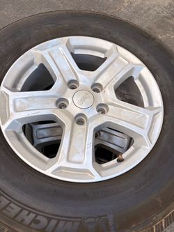 Jeep Alloy Wheel with Michelin Tire