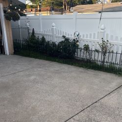 house fences ( 6 of them with 6 poles)