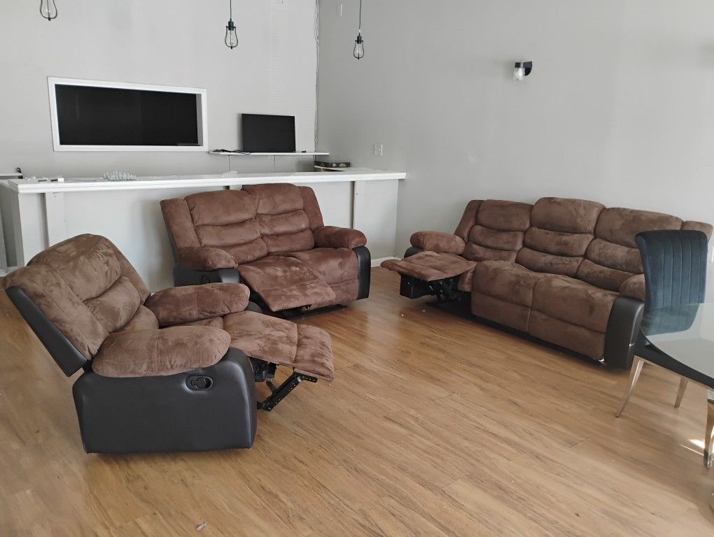 GOOD DEAL! BRAND NEW 3 PIECE RECLINER LIVING ROOM SET $750 INCLUDING DELIVERY!