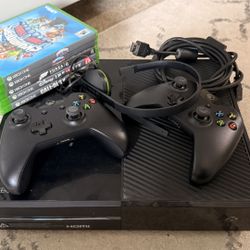 Xbox One Console Bundle with Games & 2 Controllers (please read description)