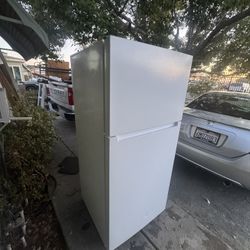 Refrigerator - Refri