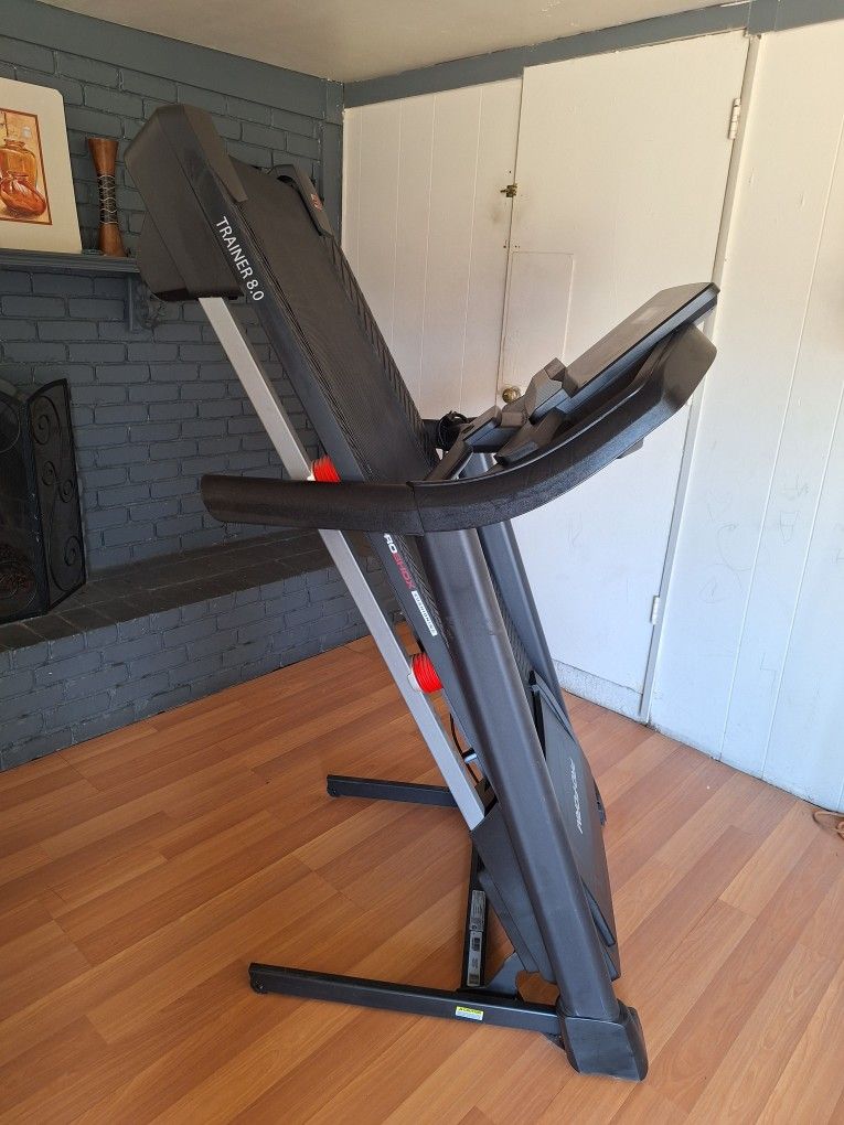 Electric treadmill. Caminadora Eléctrica. $59AVE Osborn. $100