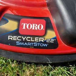 Toro, recycler, smart stow. Lawnmower 