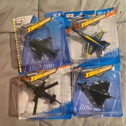 Toy Planes Come With Stands 😎