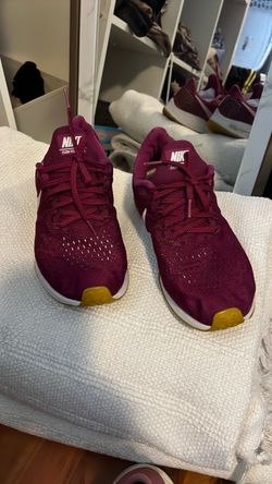 Nike shoes for woman 7.5