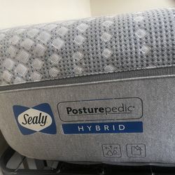 Posturepedic Queen Mattress 